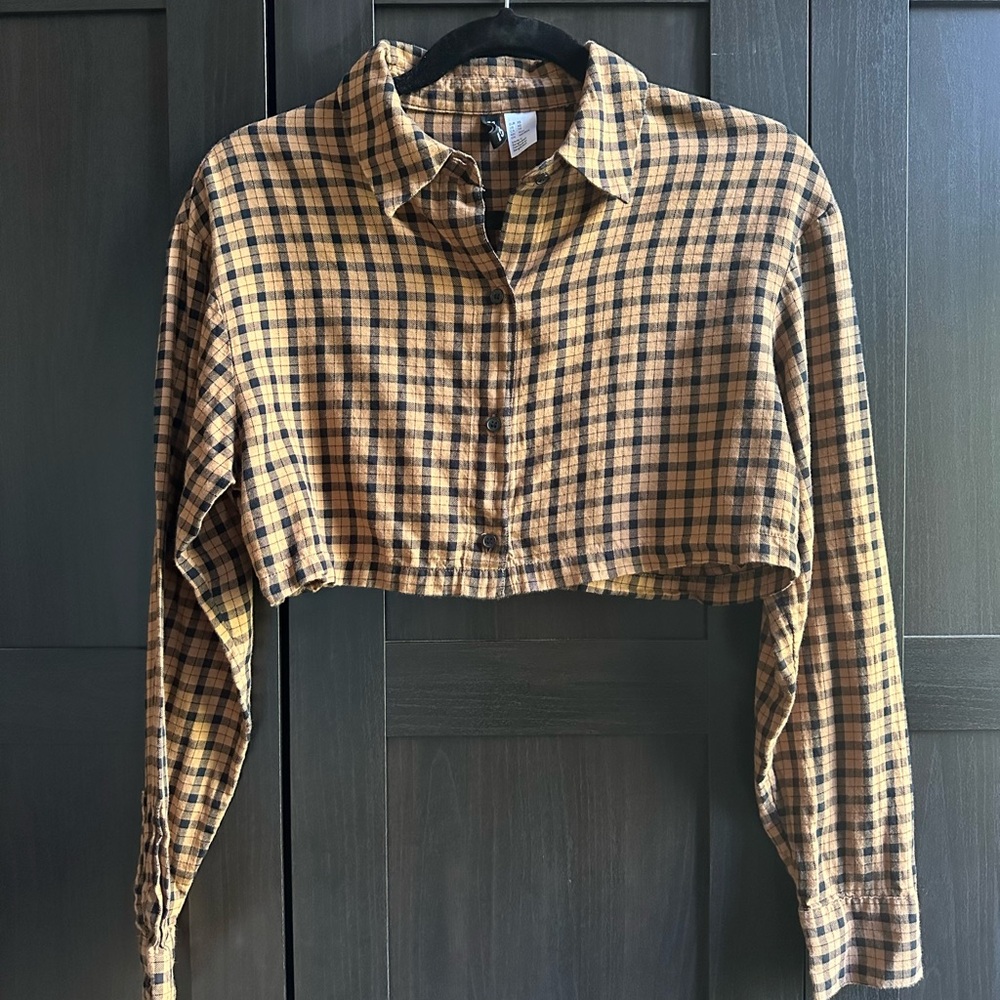 H&M plaid cropped long sleeve button up